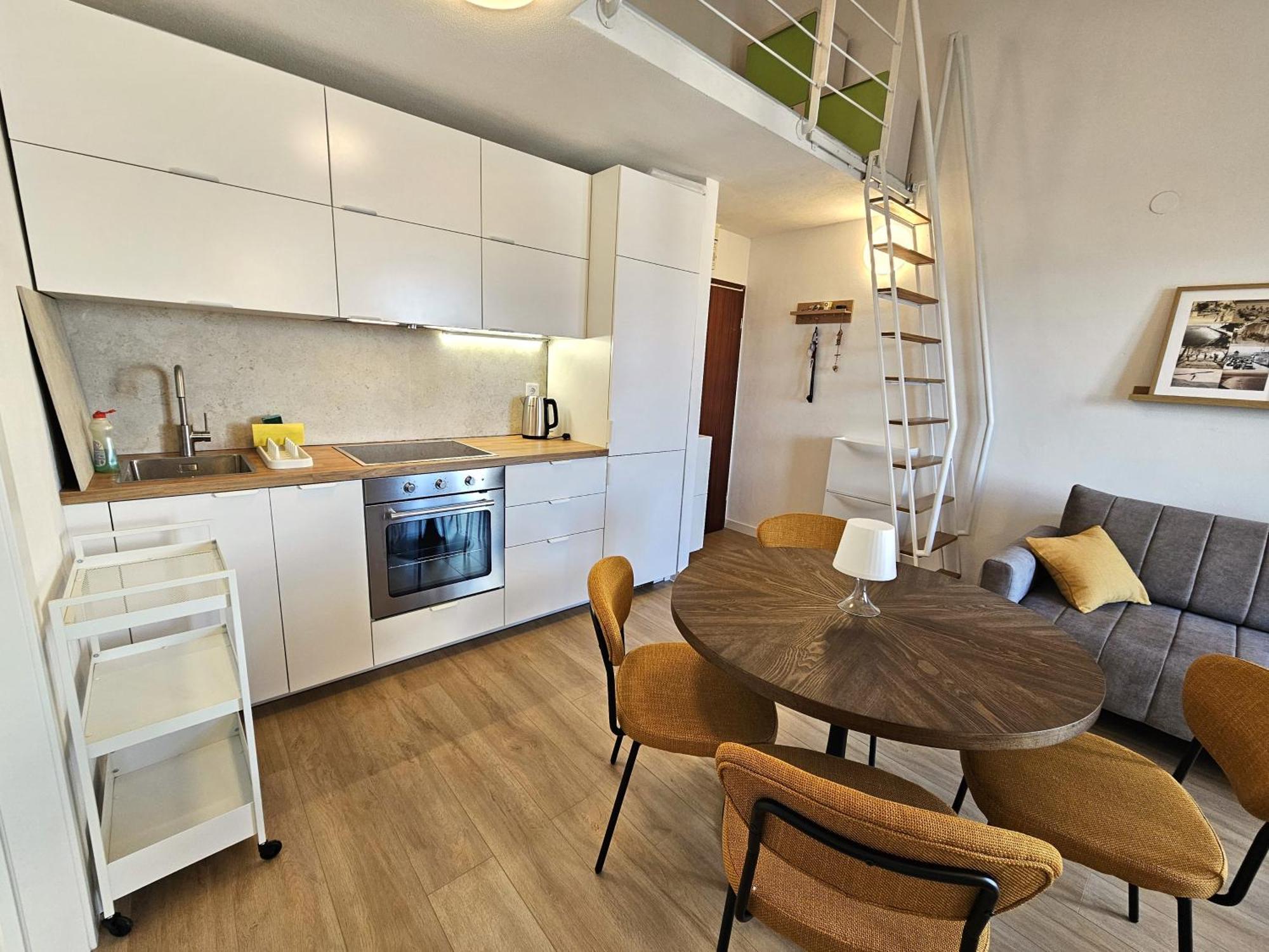 Bolotel Family & Studio Stay ภายนอก รูปภาพ