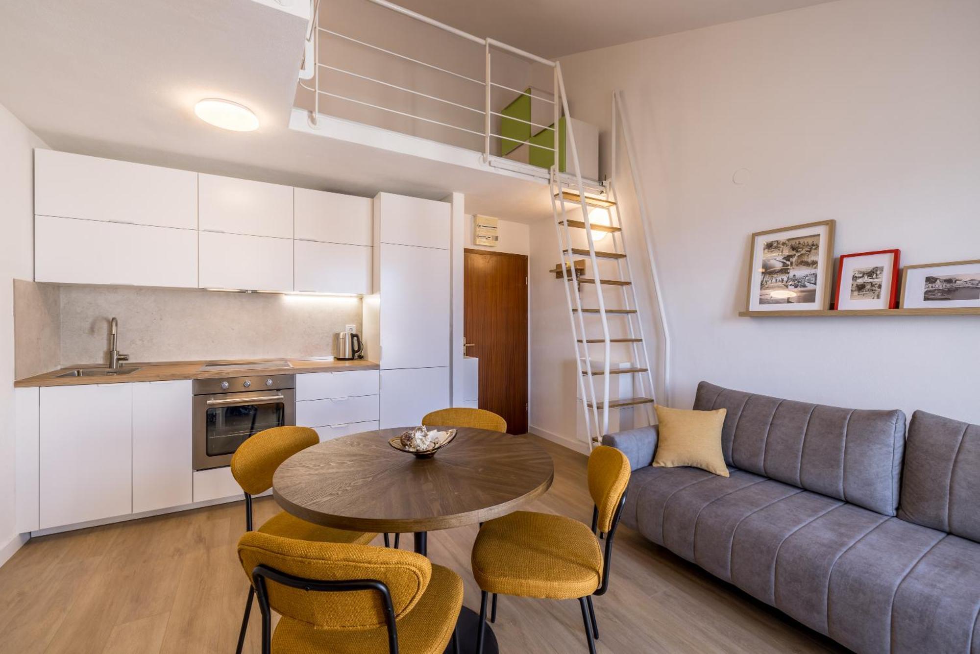 Bolotel Family & Studio Stay ภายนอก รูปภาพ